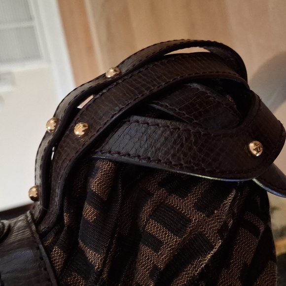 Fendi Bag - Picture 4 of 11